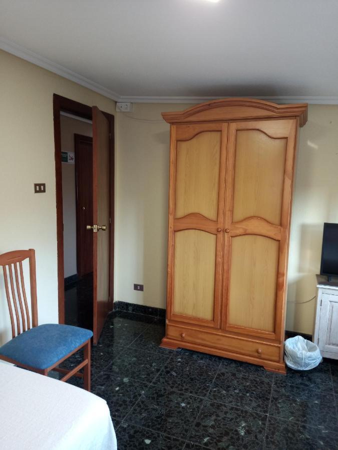 Pension ** Abaca Gijon Exterior photo