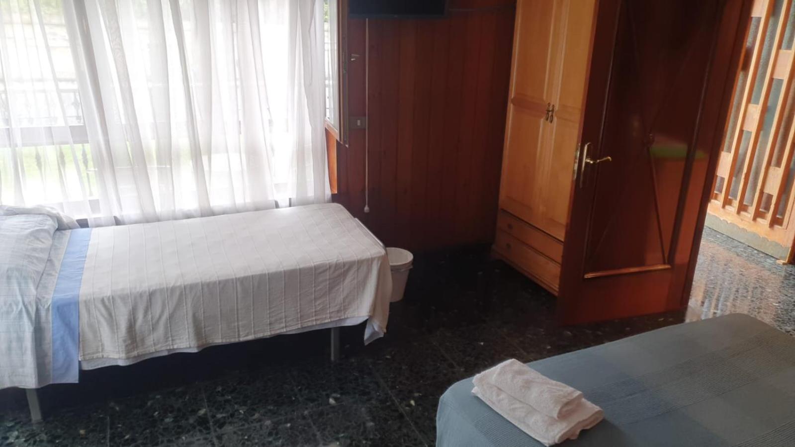 Pension ** Abaca Gijon Exterior photo